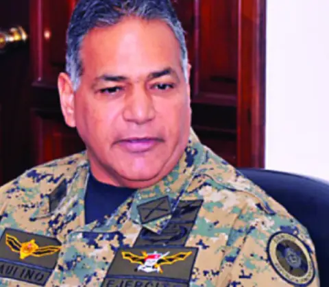 Ex miniatro de Defensa, Ruben Paulino, será interrogado