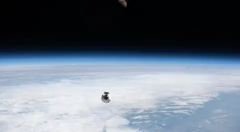 NASA aplaza segunda misión Axiom Space con turistas espaciales