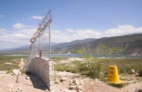 Revelan obstáculos en construcción del muro fronterizo con Haití