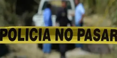 Joven mata a otro a puñaladas en un colmadón, por devuelta de 2 mil pesos