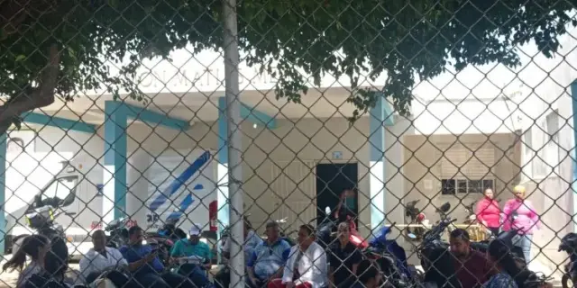 Médicos y enfermeras paralizan labores en el hospital de Dajabón