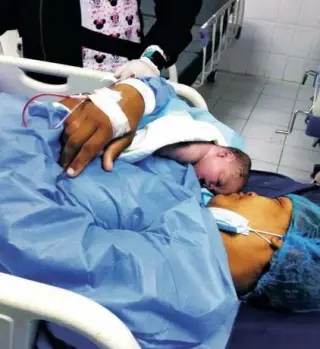 Una madre adolorida: “La cargué sin vida”