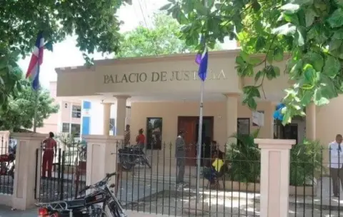 Mire cuánto le hecharon al abogado que encontraron con contrabando 😬
