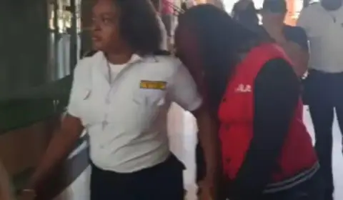 Prisión preventiva para mujer acusada de sedar y robar en viviendas donde trabajaba como empleada doméstica.