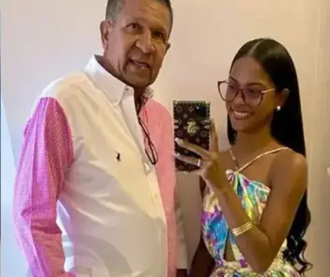 Arisleida Alix, a sus 18 años decidió casarse con un hombre de 70 años,mire usted que paso, que le iso pajita to😱