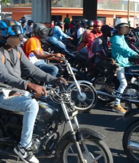 Autoridades van enfrentar el caos producido por motoristas