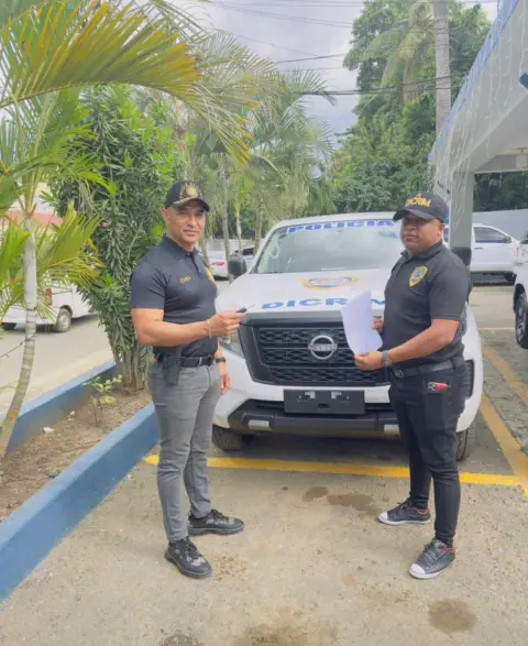 Dirección Central de la Policía entrega camioneta moderna al DICRIM en Dajabón