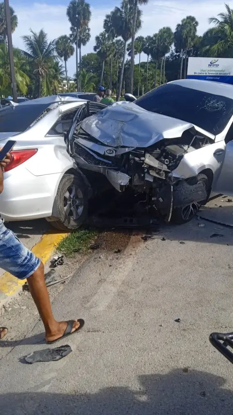 Barahona; fiscal tiene acc1dent3 de tránsito, su condición es estable....