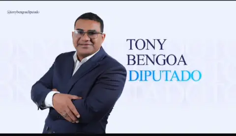 Diputado Tony Bengoa entrega medicamentos y utensilios al Hospital público de Dajabon