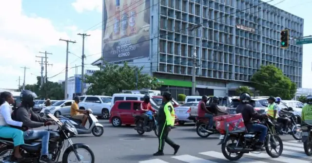 El 90% de los cascos protectores que se usan aquí no están certificados