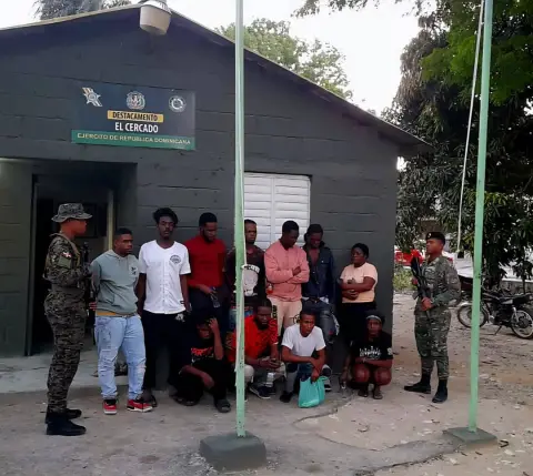 *Tres dominicanos enviados ante la justicia por tráfico de inmigrantes indocumentados en San Juan de la Maguana*
