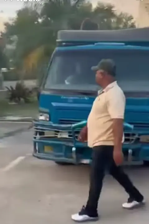 Detienen camión 🚌 con una mudanza ven aver que llevaba 😳 tremenda sorpresa.