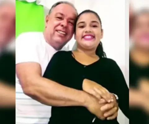 Mire lo que ella le hizo a su padre por dinero