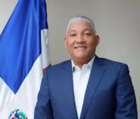 Director de La OMSA no se bebé un vaso de agua en el organismo porque lo pueden envenenar