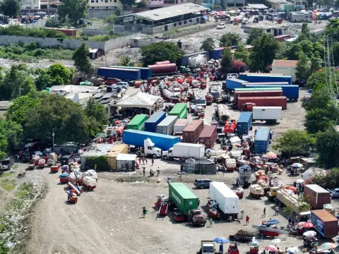 Se genera incidente en aduana de Juana Méndez por supuesto cobros excesivos de impuestos