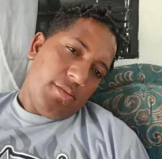 Un hombre muerto y su hijo herido