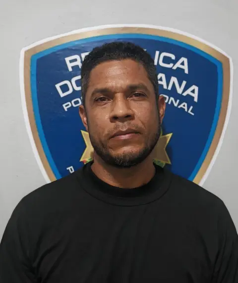 apresa a hombre acusado de causar la muerte de dos jóvenes