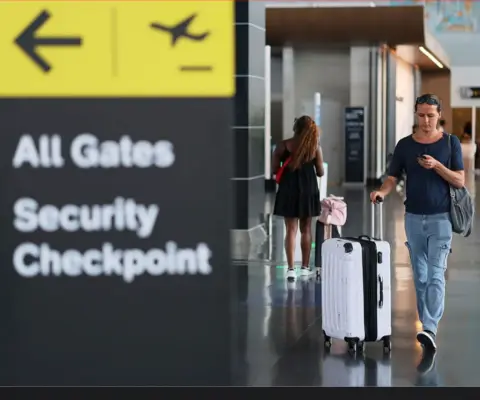 40 aeropuertos afectos por cierres del Gobierno ESTADOS UNIDOS