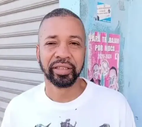 Estaba sentado en un colmado y llegan y le tiran con una hacha 🪓 está vivo de tablita 😳