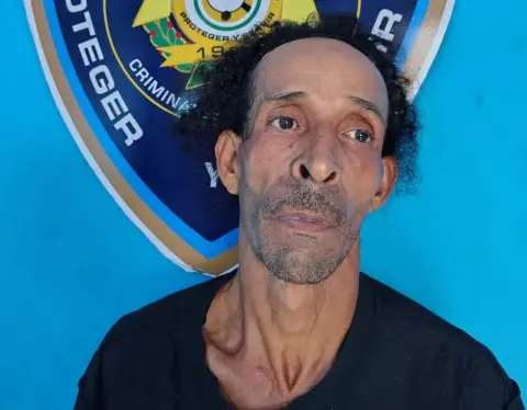 Un hombre habría intentado matar a su madre incendiando su vivienda