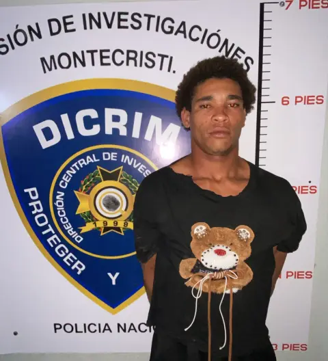 Policía apresa  a hombre requerido por presunto robo en propiedad privada