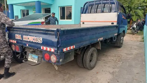 Detienen dos hombres tras presunta sustracción de 22 paneles solares